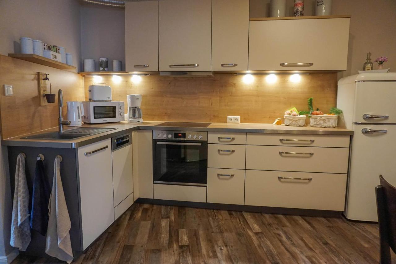 Ferienwohnung Kirchblick, Fuer Familien, Freunde, Keine Monteure เกรเฟนไฮนิเคน ภายนอก รูปภาพ